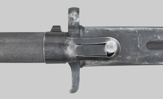 Image of Swedish m/1896 acabbard retainer.